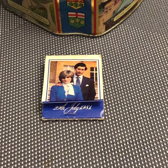 Vintage Royal Tin -collectible - Picture 5 of 8